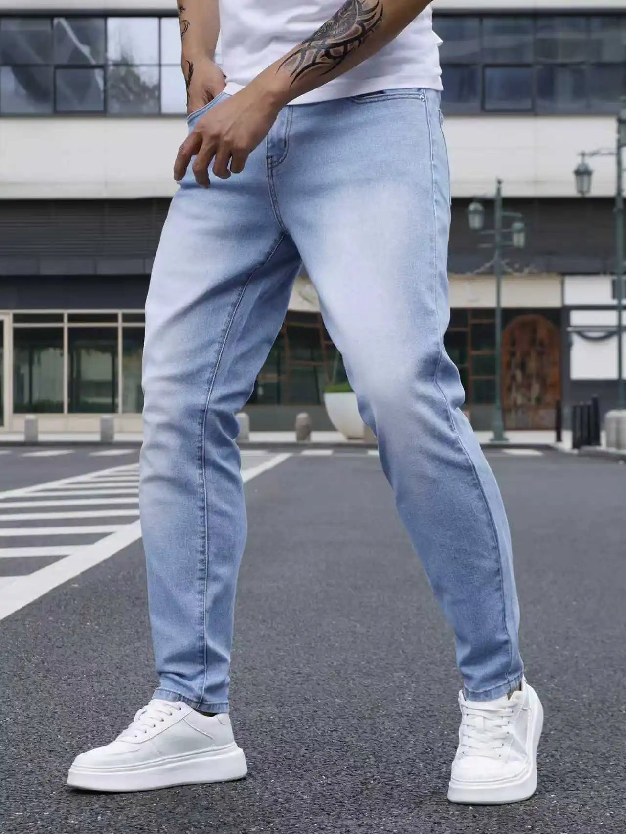 Men’s Light Blue Slim-Fit Stretch Denim Jeans, Casual and Smart Versatile Pants with Elastane Fabric for All-Season Wear