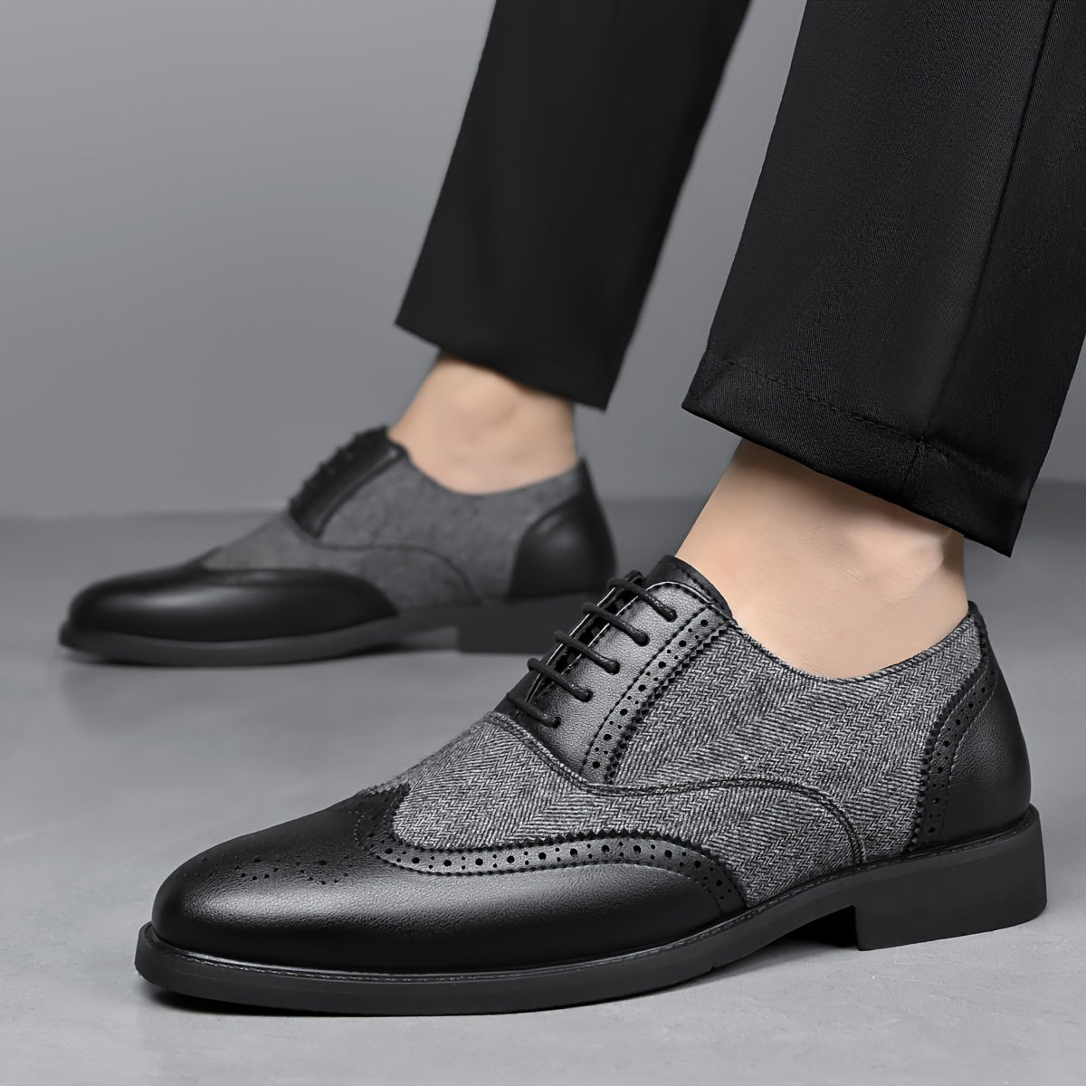 New Men's Casual Business Shoes, Brogue Dress Shoes, Lace-up Casual Men's Shoes, Suit Groomsmen Wedding Shoes, Loafers, Carved Trendy Low-Top Shoes
