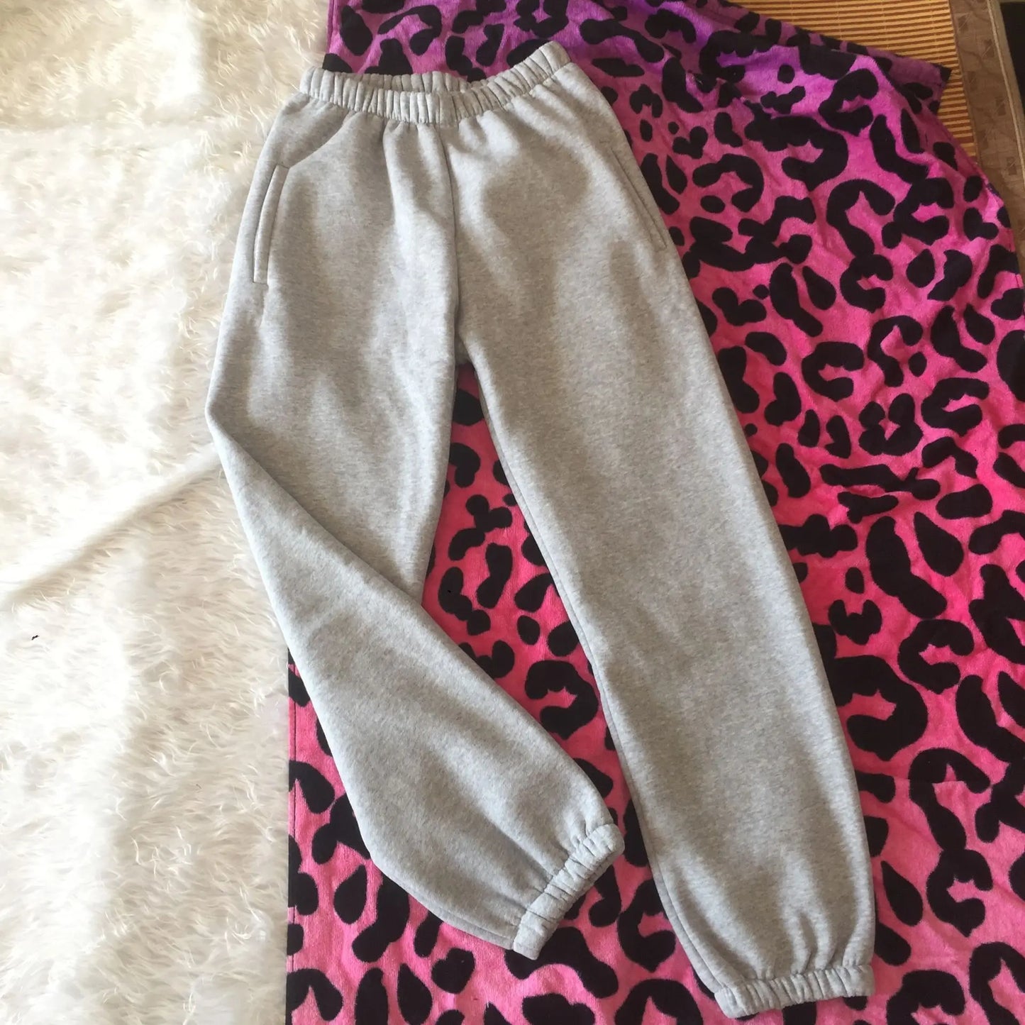 Women’s Fleece Hoodie and Jogger Pants 2-Piece Tracksuit Set, Warm Solid Color Sweat Suit for Fall and Winter Casual Sports Outfit