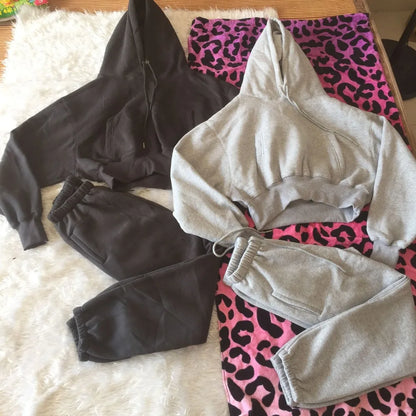 Women’s Fleece Hoodie and Jogger Pants 2-Piece Tracksuit Set, Warm Solid Color Sweat Suit for Fall and Winter Casual Sports Outfit