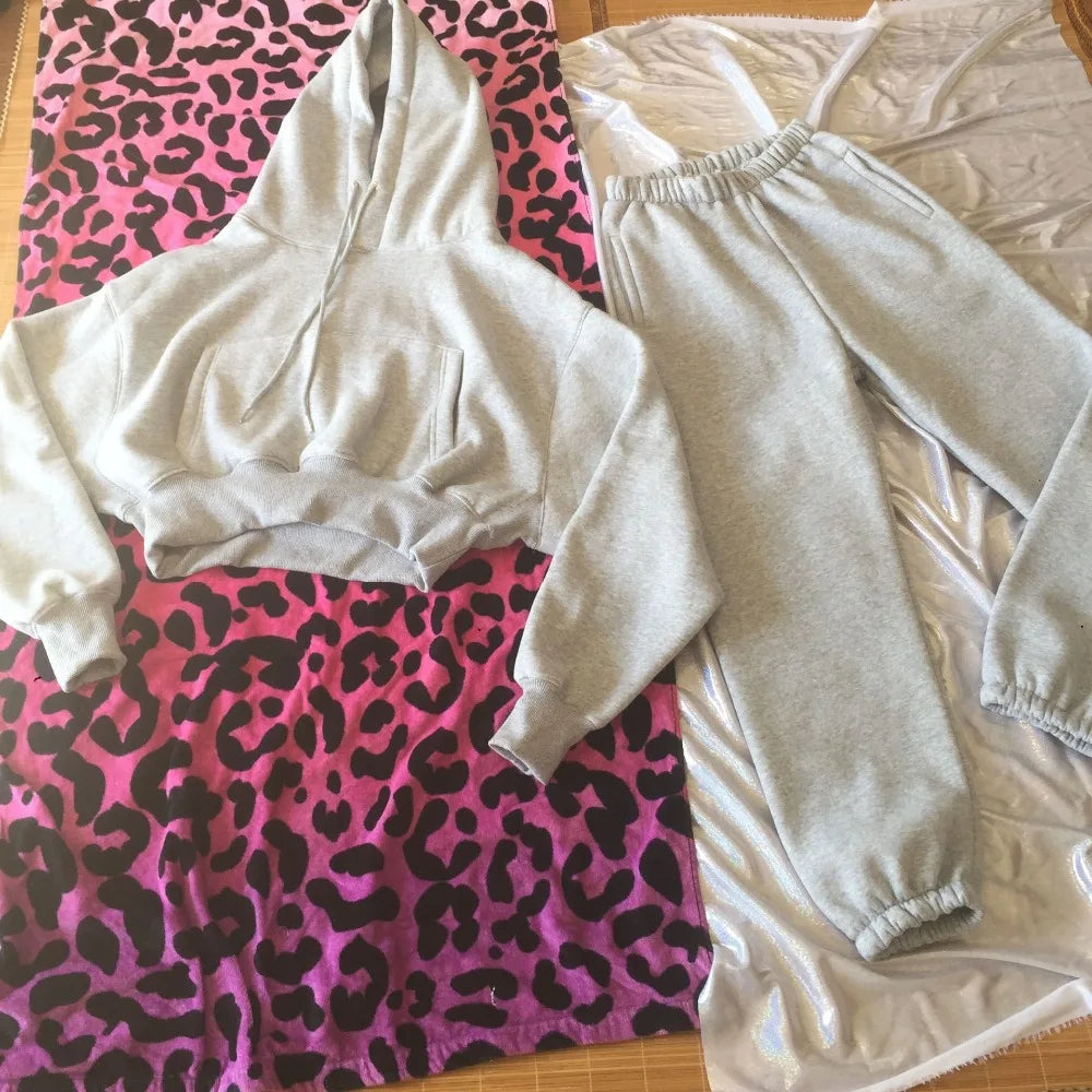 Women’s Fleece Hoodie and Jogger Pants 2-Piece Tracksuit Set, Warm Solid Color Sweat Suit for Fall and Winter Casual Sports Outfit