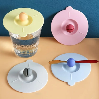 Round Heat-Resistant Cup Lid Cover – Non-Toxic Silicone Universal Mug Lid with Spoon Holder
