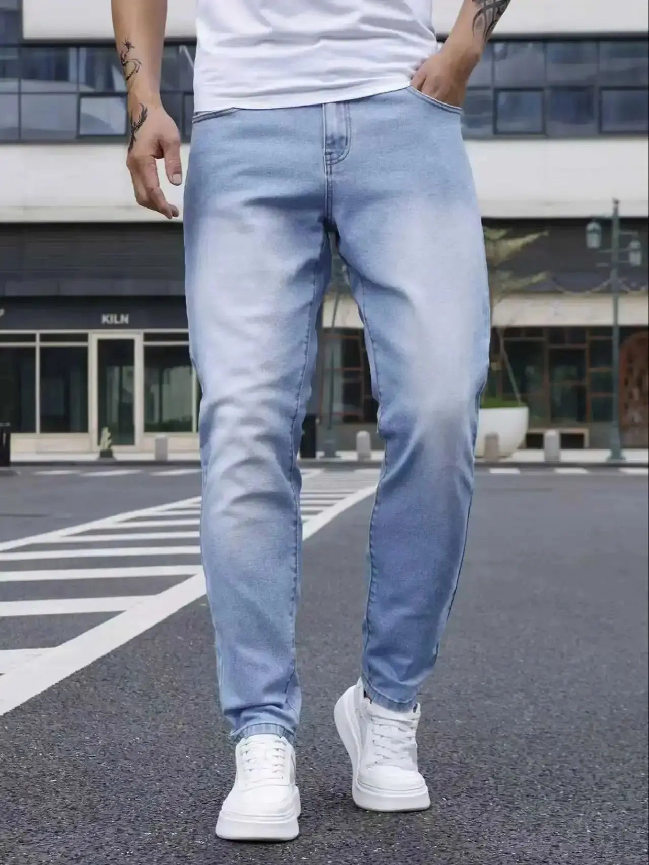 Men’s Light Blue Slim-Fit Stretch Denim Jeans, Casual and Smart Versatile Pants with Elastane Fabric for All-Season Wear