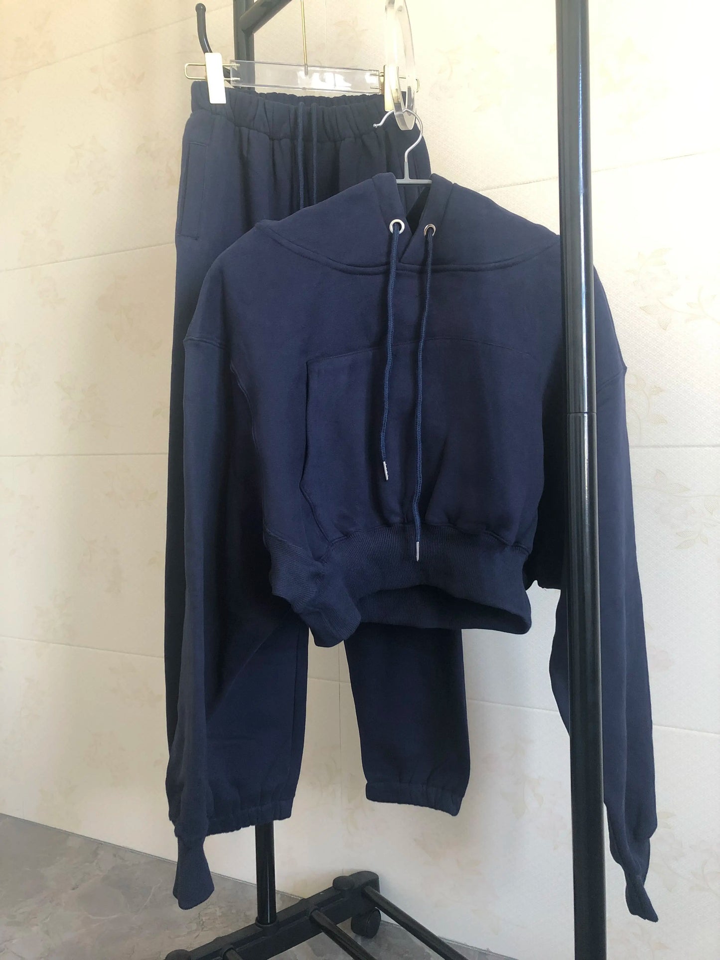 Women’s Fleece Hoodie and Jogger Pants 2-Piece Tracksuit Set, Warm Solid Color Sweat Suit for Fall and Winter Casual Sports Outfit