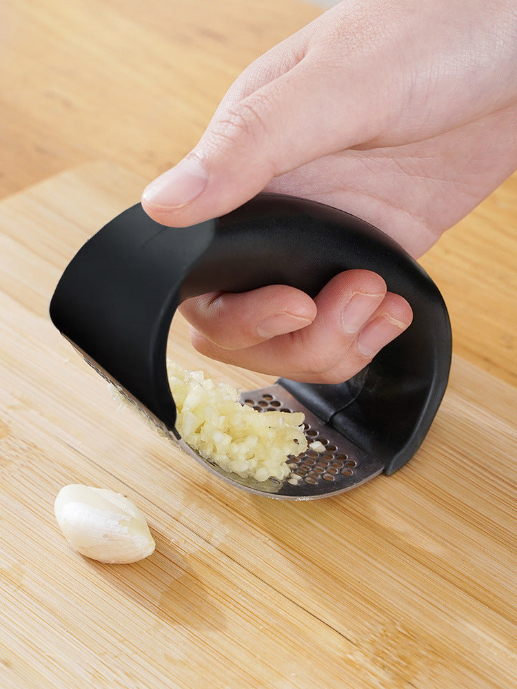 Stainless Steel Garlic Press Crusher – Manual Garlic Mincer & Chopping Tool for Kitchen