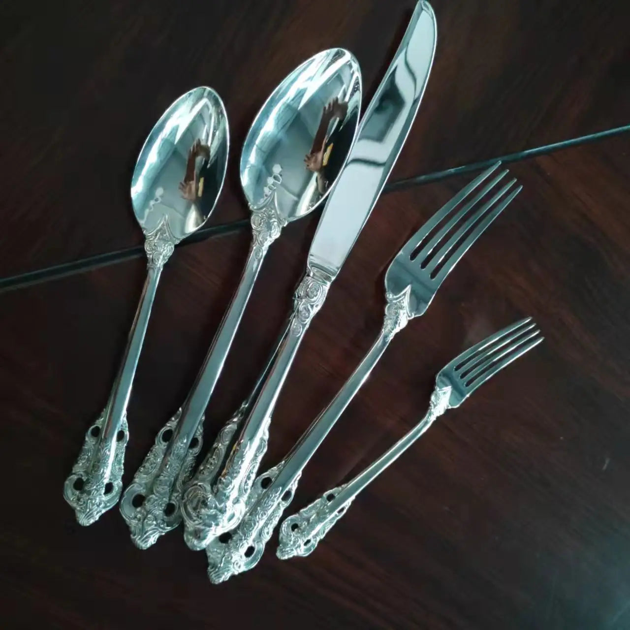 20/30PCS Luxury Gold & Silver Cutlery Set, Vintage Stainless Steel Flatware with Engraved Forks, Spoons & Knives