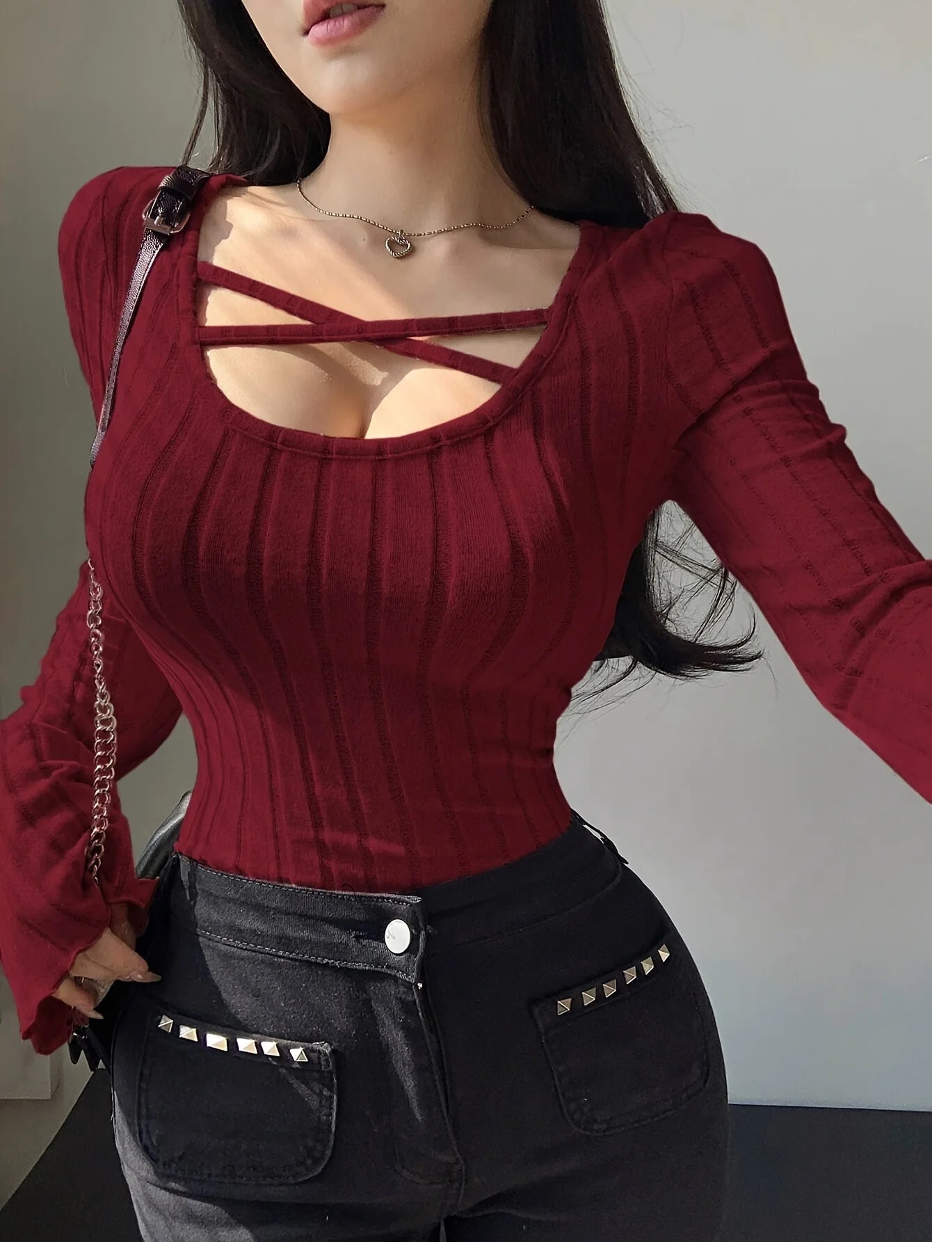 Women’s Ribbed Knit Long Sleeve T-Shirt with Square Neck and Cross Strap, Slim Fit Solid Color Casual Top for Autumn and Winter Streetwear