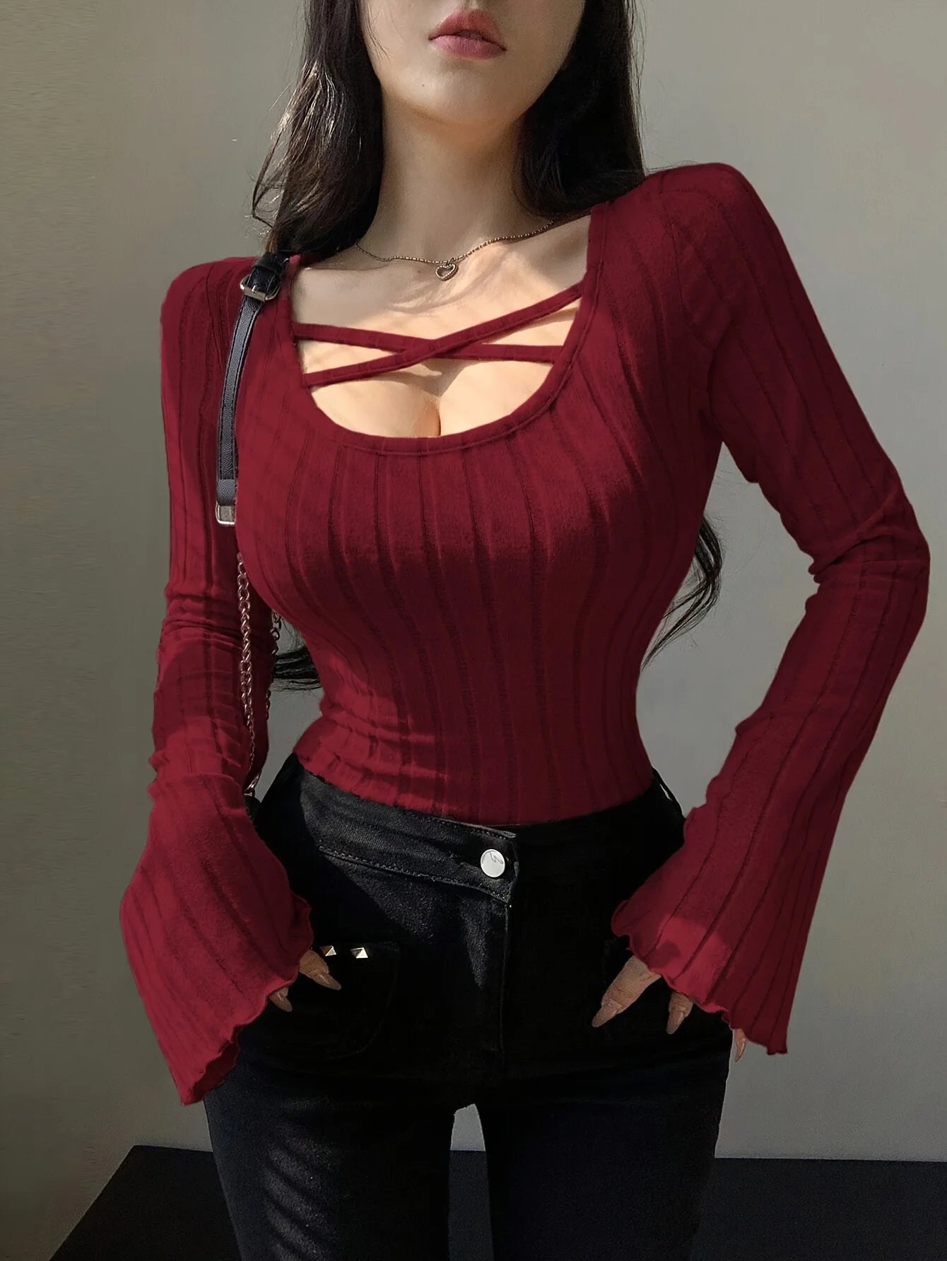 Women’s Ribbed Knit Long Sleeve T-Shirt with Square Neck and Cross Strap, Slim Fit Solid Color Casual Top for Autumn and Winter Streetwear