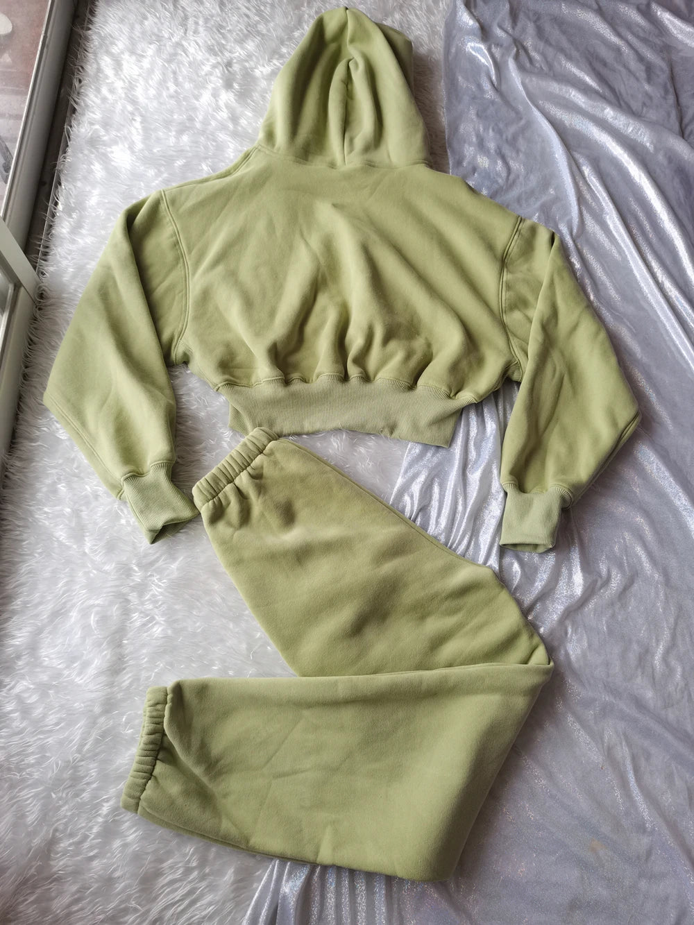 Women’s Fleece Hoodie and Jogger Pants 2-Piece Tracksuit Set, Warm Solid Color Sweat Suit for Fall and Winter Casual Sports Outfit