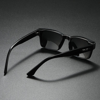 Square Polarized Sunglasses for Men and Women with Metal Core Frame, UV400 Protection, Unisex Fashion Eyewear for Travel, Driving, and Outdoor Activities
