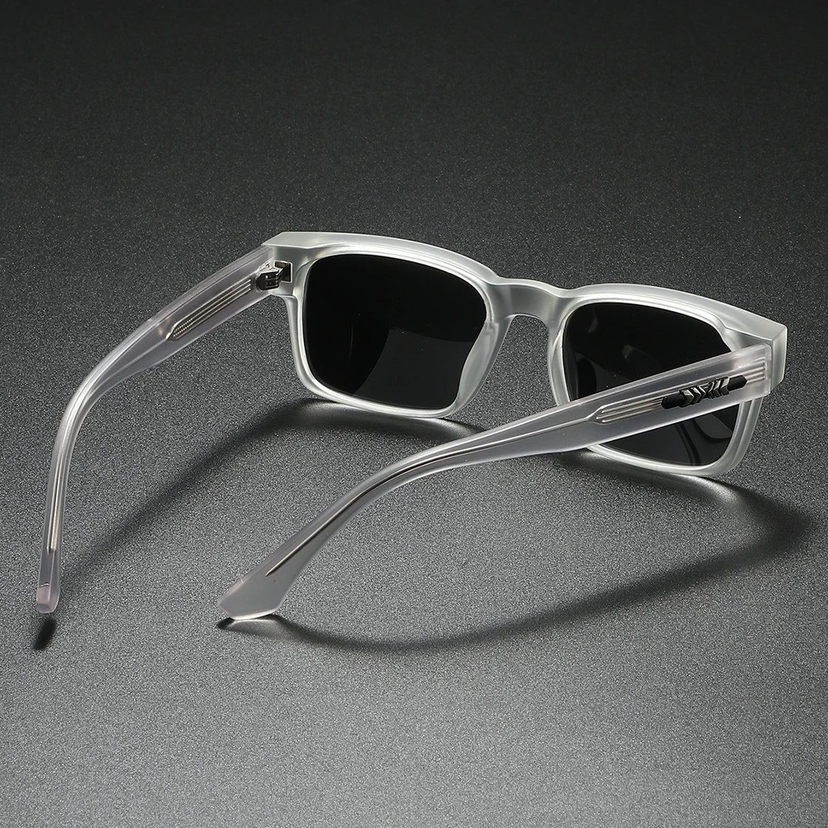 Square Polarized Sunglasses for Men and Women with Metal Core Frame, UV400 Protection, Unisex Fashion Eyewear for Travel, Driving, and Outdoor Activities