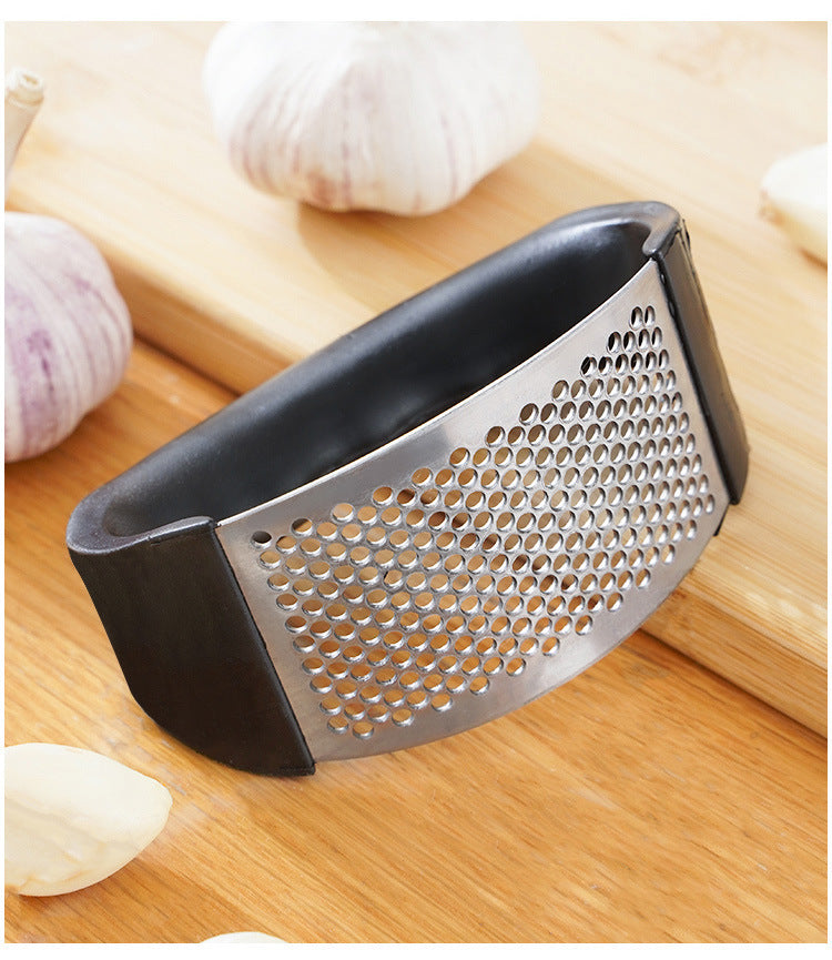 Stainless Steel Garlic Press Crusher – Manual Garlic Mincer & Chopping Tool for Kitchen