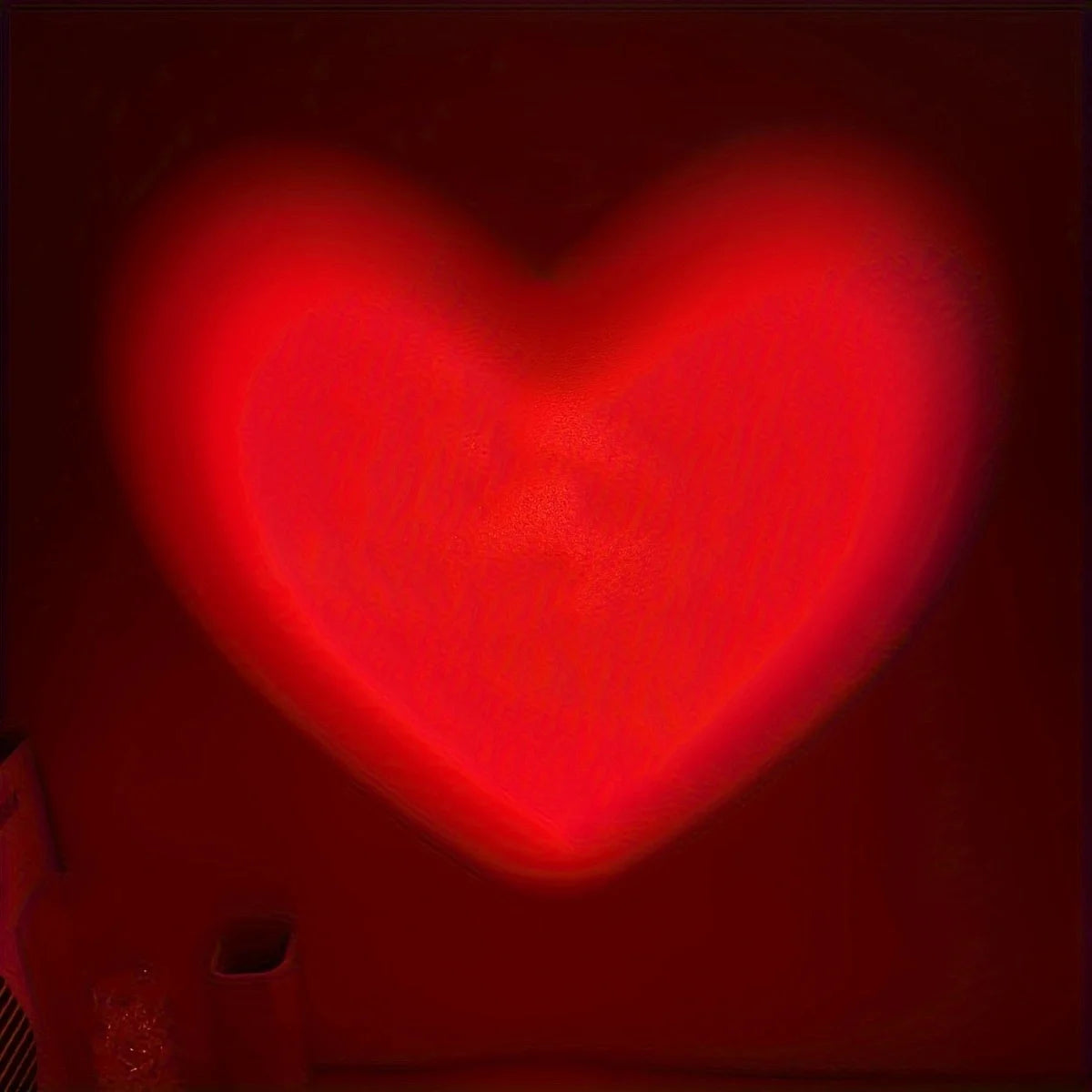 Heart-Shaped LED Projector Night Light USB Powered, Romantic Atmosphere Lamp for Bedroom, Party, Photography Background, Christmas and Valentine’s Day Decor
