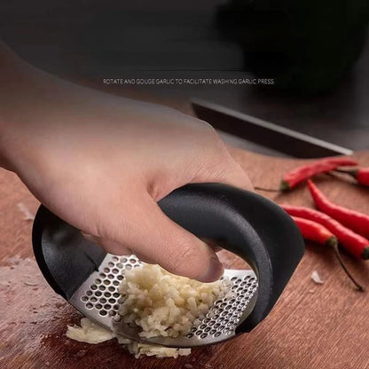 Stainless Steel Garlic Press Crusher – Manual Garlic Mincer & Chopping Tool for Kitchen