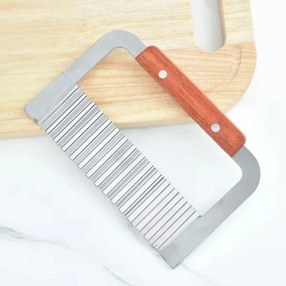 Stainless Steel Wave Knife with Wooden Handle – Wolf Tooth Potato Cutter Crinkle Knife Potato Chip Chopper Kitchen Tool
