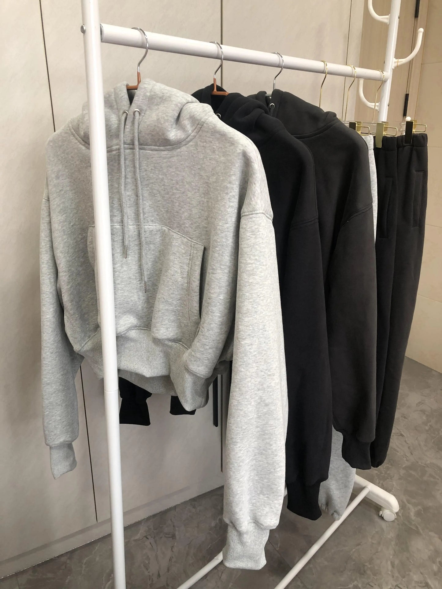 Women’s Fleece Hoodie and Jogger Pants 2-Piece Tracksuit Set, Warm Solid Color Sweat Suit for Fall and Winter Casual Sports Outfit