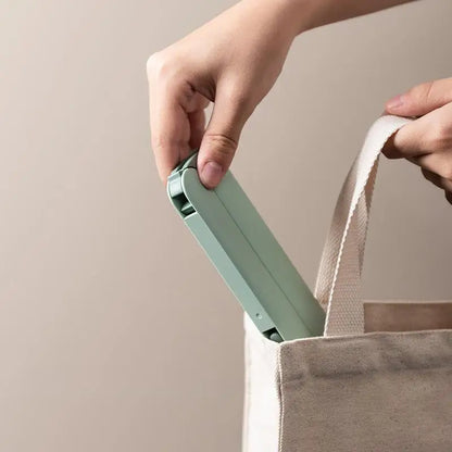 Travel Foldable Clothes Hanger – Portable Wardrobe Drying Rack for Outdoor Travel & Home Use