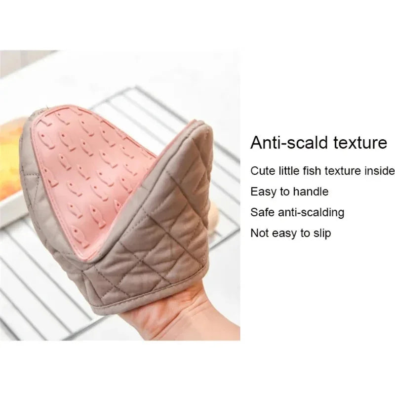 1PC Fish-Shaped Silicone Oven Glove – Kitchen Anti-Scald Heat Resistant Oven Mitt and Tray Holder