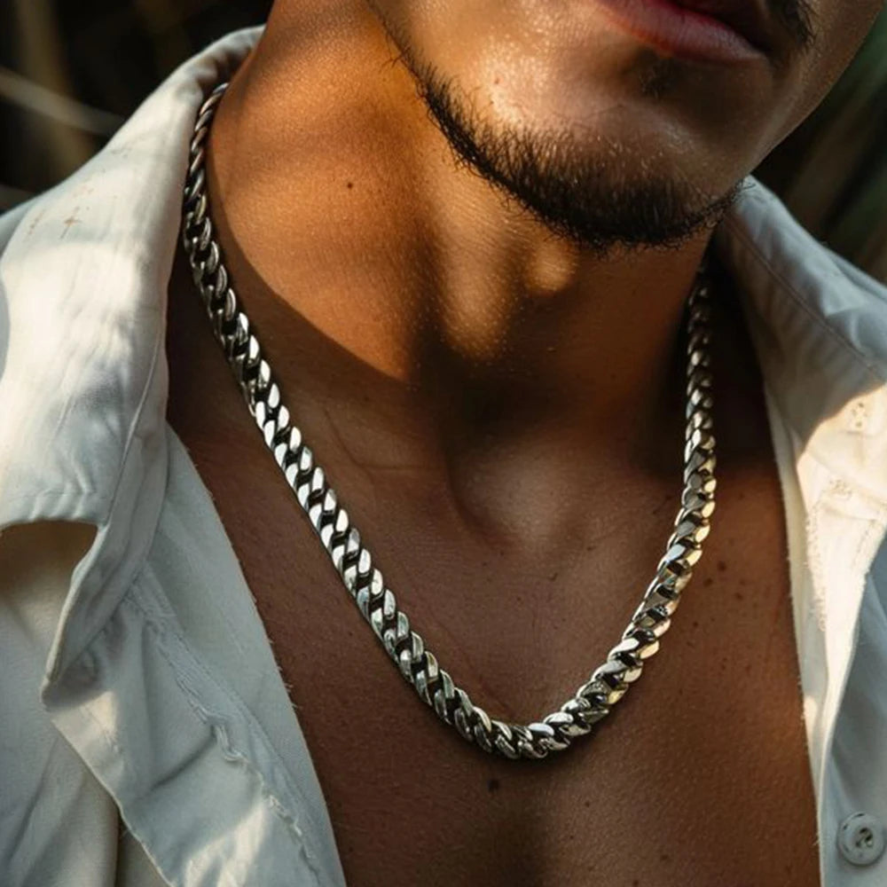 Vnox Stainless Steel Cuban Link Chain Necklace for Men and Women, Thick Miami Curb Chain, Waterproof Silver Unisex Jewelry
