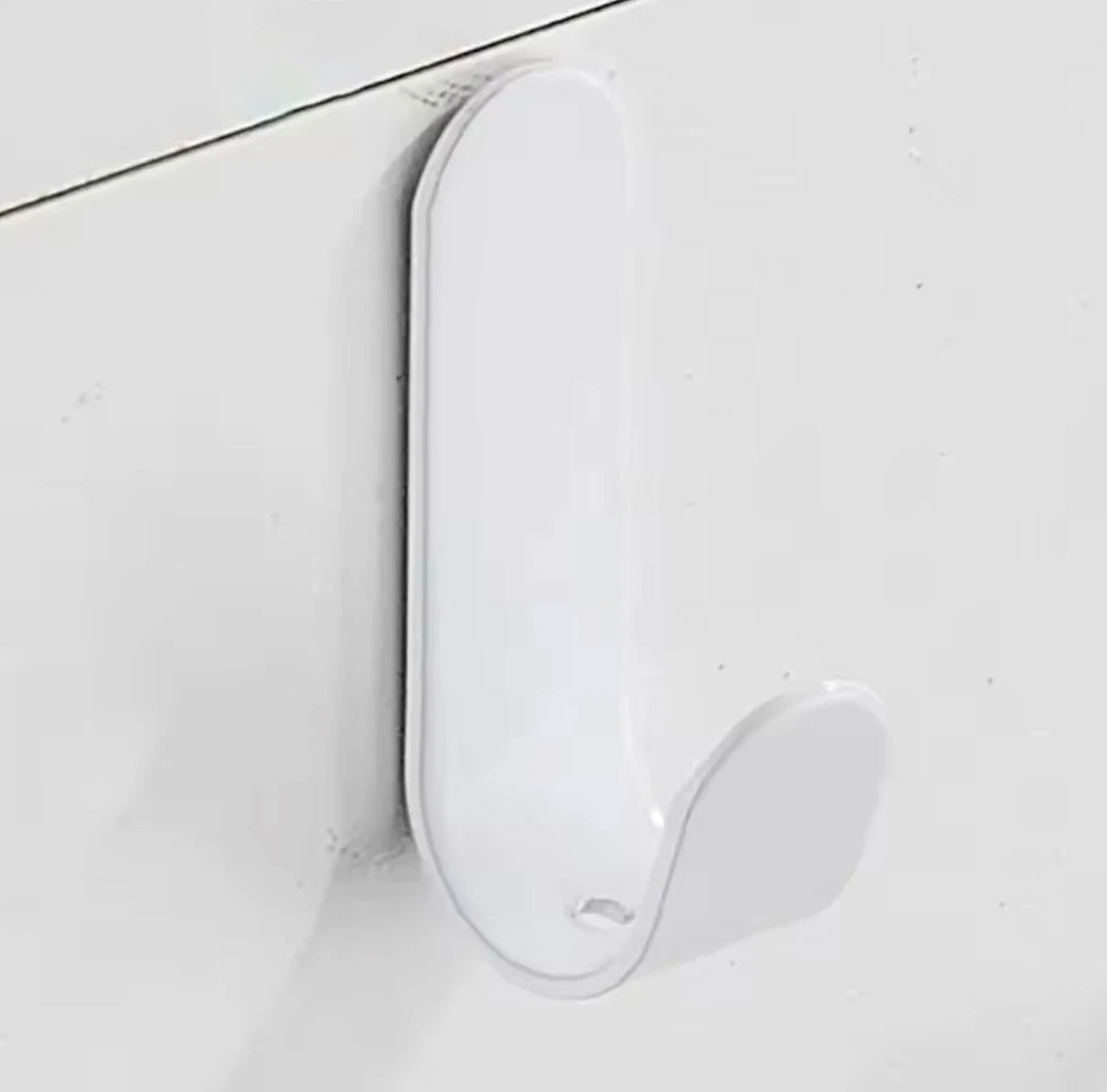6Pcs Self-Adhesive J-Hooks – Waterproof Heavy-Duty Hanging Hooks for Bathroom & Kitchen