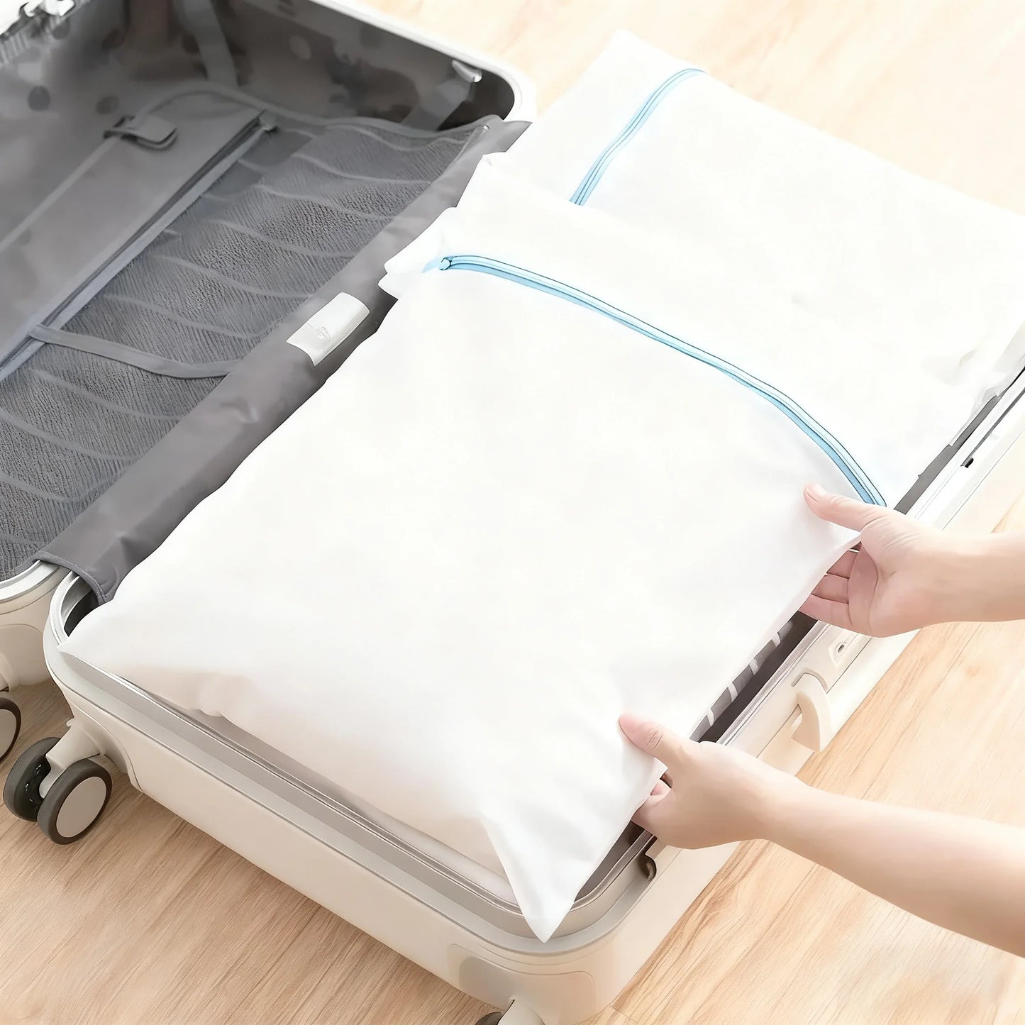 Laundry Bags Set for Delicates, 3/4-Piece Fine Mesh Wash Bags for Lingerie, Shirts and Clothes Protection